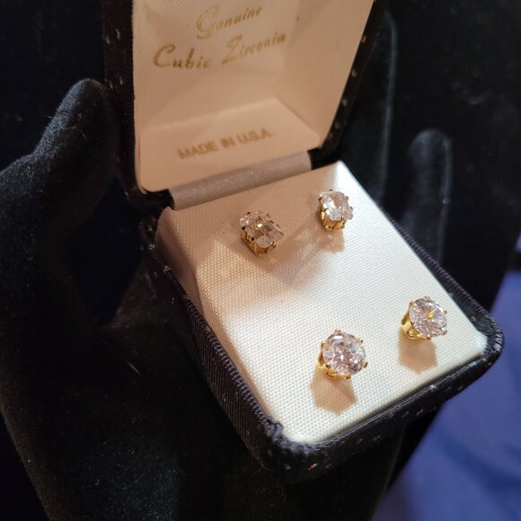 Genuine cubic zirconia round and Rectangle cut earrings - Picture 3 of 3